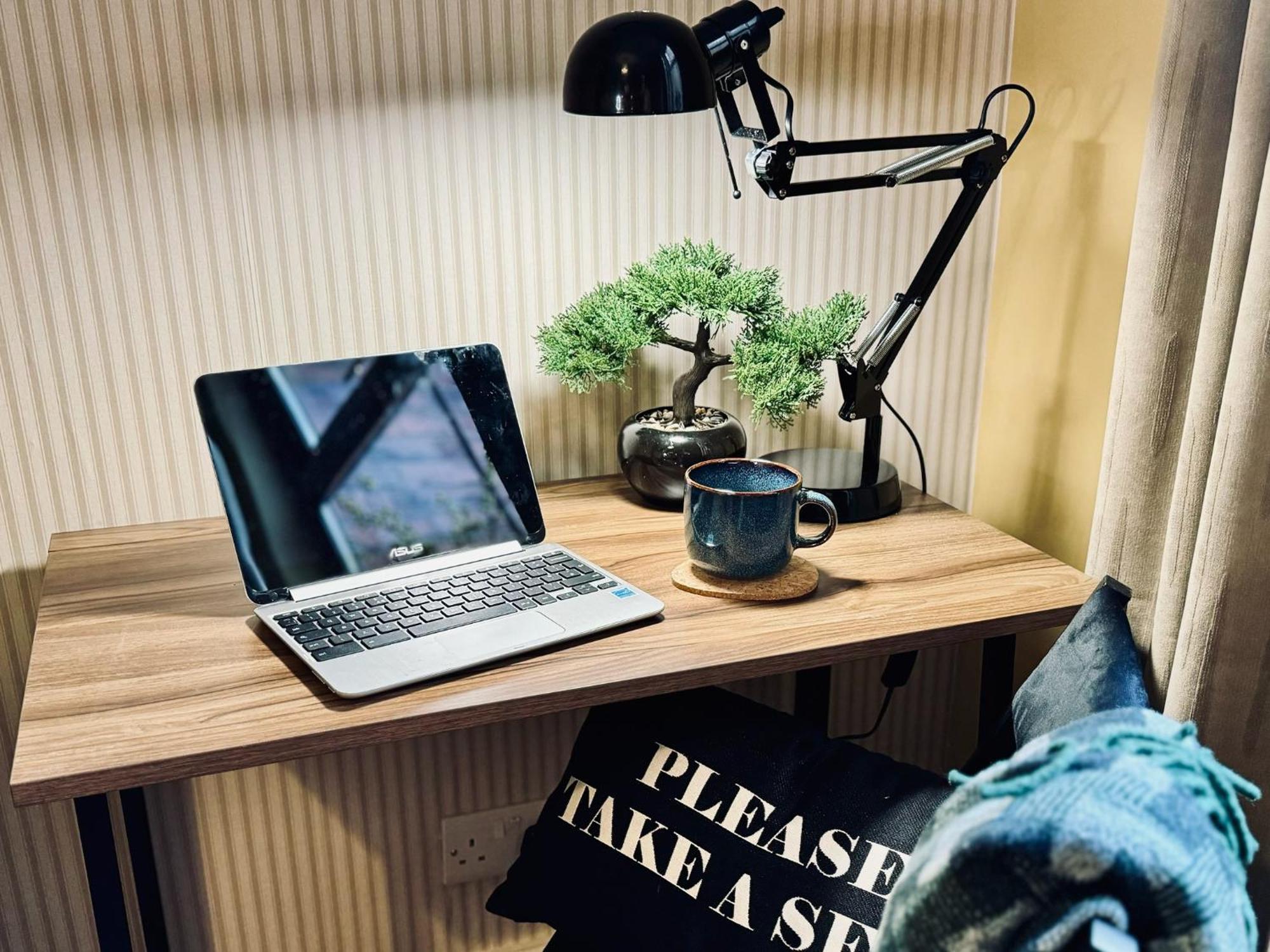 Merton Retreat- Free Parking, Central, City Luxury!! Лестър Екстериор снимка
